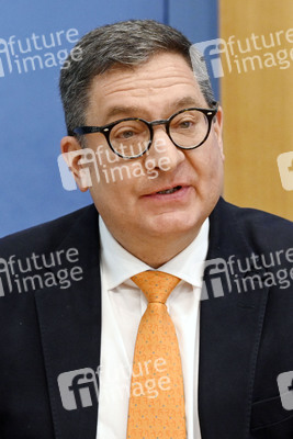 Bundespressekonferenz Vorstellung des UNFPA-Weltbevölkerungsberichts 2022 in Berlin