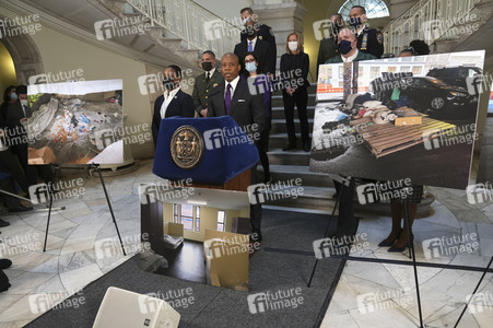 Pressekonferenz mit Eric Adams zur Obdachlosigkeit in New York