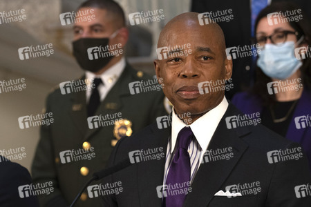 Pressekonferenz mit Eric Adams zur Obdachlosigkeit in New York
