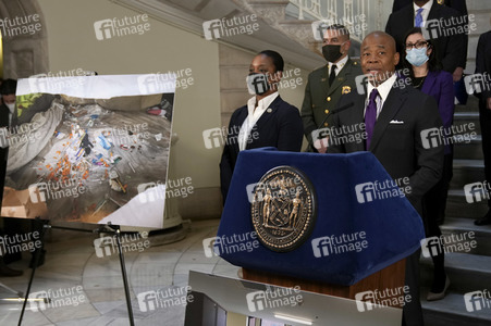 Pressekonferenz mit Eric Adams zur Obdachlosigkeit in New York