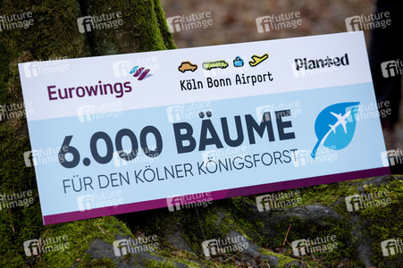Eurowings und Flughafen Köln/Bonn pflanzen 6.000 Bäume im Königsforst bei Bergisch-Gladbach