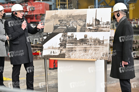 Olaf Scholz besucht die FWH Stahlguss GmbH in Mülheim an der Ruhr
