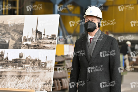 Olaf Scholz besucht die FWH Stahlguss GmbH in Mülheim an der Ruhr