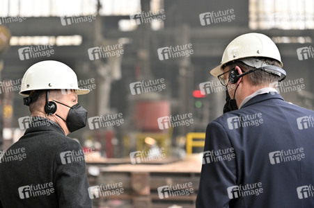 Olaf Scholz besucht die FWH Stahlguss GmbH in Mülheim an der Ruhr