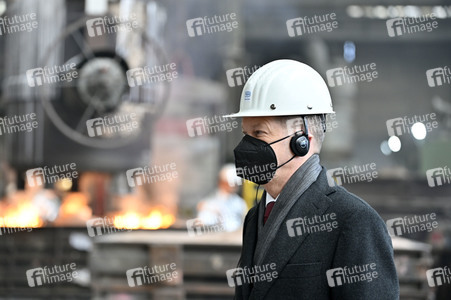 Olaf Scholz besucht die FWH Stahlguss GmbH in Mülheim an der Ruhr