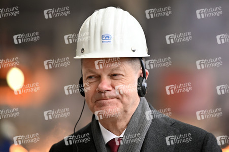 Olaf Scholz besucht die FWH Stahlguss GmbH in Mülheim an der Ruhr