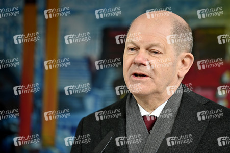 Olaf Scholz besucht die FWH Stahlguss GmbH in Mülheim an der Ruhr