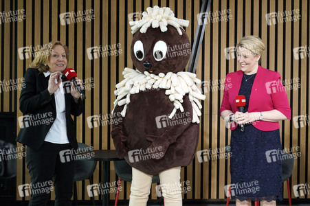 Pressekonferenz Vorlese-Weltrekord 2022 in Berlin