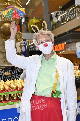 Oster-Goldhasen-Charity in Hamburg