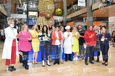 Oster-Goldhasen-Charity in Hamburg