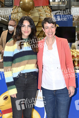 Oster-Goldhasen-Charity in Hamburg