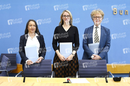 Bundespressekonferenz Vulnerabilität und Resilienz in der Krise in Berlin