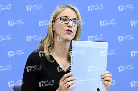 Bundespressekonferenz Vulnerabilität und Resilienz in der Krise in Berlin