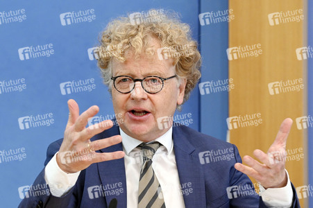 Bundespressekonferenz Vulnerabilität und Resilienz in der Krise in Berlin