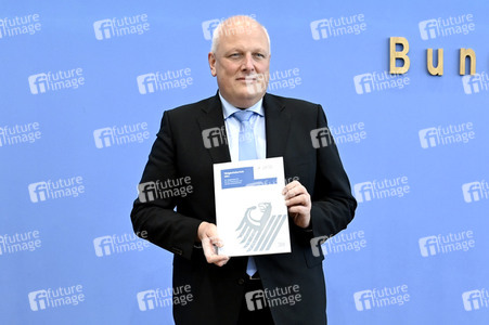 Bundespressekonferenz Vorstellung des 30. Tätigkeitsberichtes des BfDI in der Krise in Berlin