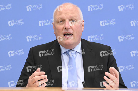 Bundespressekonferenz Vorstellung des 30. Tätigkeitsberichtes des BfDI in der Krise in Berlin