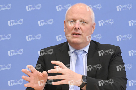 Bundespressekonferenz Vorstellung des 30. Tätigkeitsberichtes des BfDI in der Krise in Berlin