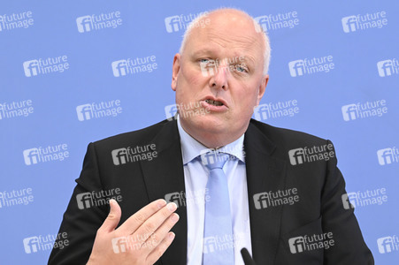 Bundespressekonferenz Vorstellung des 30. Tätigkeitsberichtes des BfDI in der Krise in Berlin