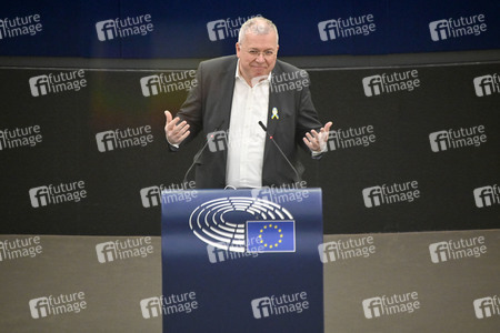 Plenartagung zur Mindestbesteuerungsrichtlinie im EU-Parlament in Straßburg