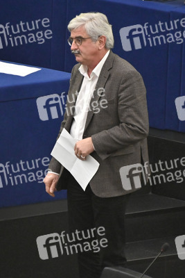 Plenartagung zur Mindestbesteuerungsrichtlinie im EU-Parlament in Straßburg