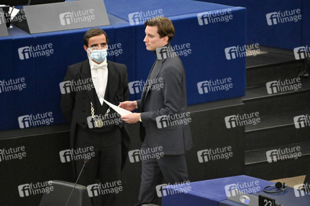 Plenartagung zur Mindestbesteuerungsrichtlinie im EU-Parlament in Straßburg