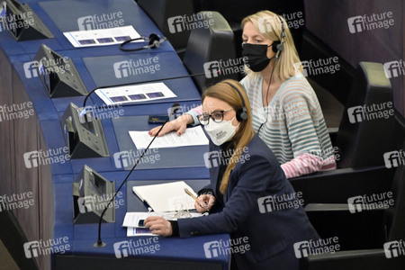 Plenartagung zur Mindestbesteuerungsrichtlinie im EU-Parlament in Straßburg