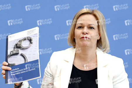 Bundespressekonferenz Polizeiliche Kriminalstatistik 2021 in Berlin