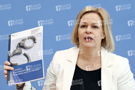 Bundespressekonferenz Polizeiliche Kriminalstatistik 2021 in Berlin