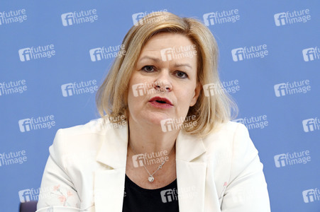 Bundespressekonferenz Polizeiliche Kriminalstatistik 2021 in Berlin