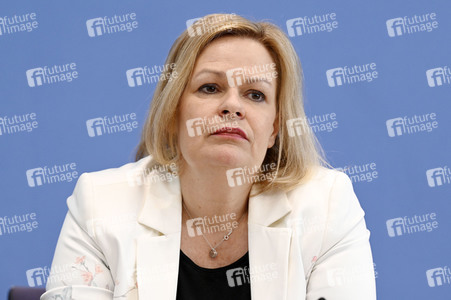 Bundespressekonferenz Polizeiliche Kriminalstatistik 2021 in Berlin