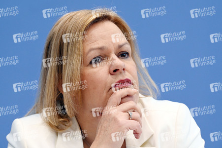 Bundespressekonferenz Polizeiliche Kriminalstatistik 2021 in Berlin