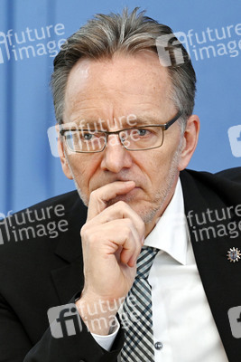Bundespressekonferenz Polizeiliche Kriminalstatistik 2021 in Berlin