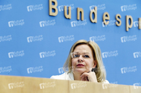 Bundespressekonferenz Polizeiliche Kriminalstatistik 2021 in Berlin
