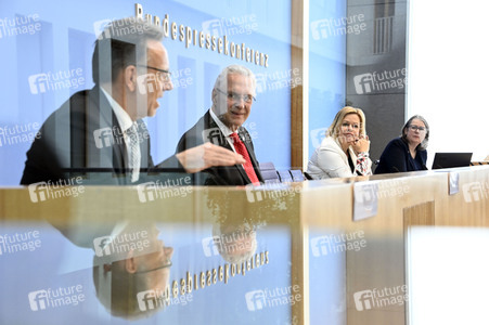 Bundespressekonferenz Polizeiliche Kriminalstatistik 2021 in Berlin