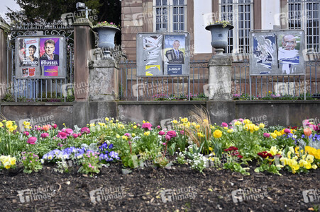 Plakate zur französischen Präsidentschaftswahl in Straßburg