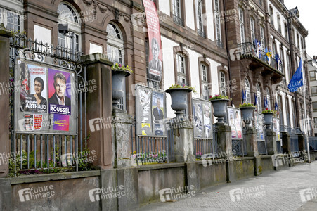 Plakate zur französischen Präsidentschaftswahl in Straßburg