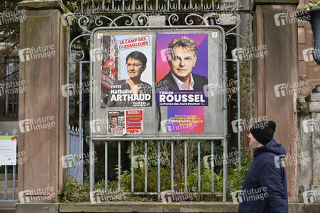 Plakate zur französischen Präsidentschaftswahl in Straßburg
