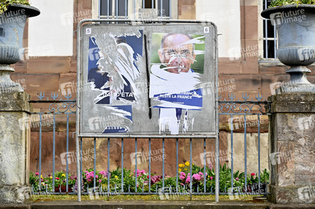 Plakate zur französischen Präsidentschaftswahl in Straßburg