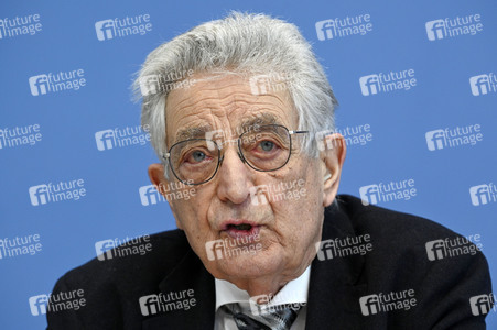 Bundespressekonferenz Kriegsverbrechen in der Ukraine in Berlin