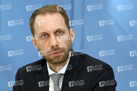 Bundespressekonferenz Kriegsverbrechen in der Ukraine in Berlin