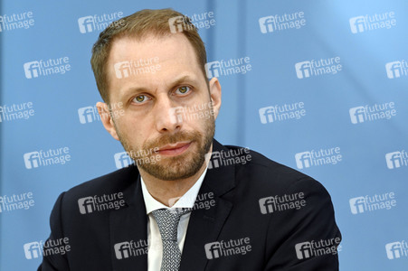 Bundespressekonferenz Kriegsverbrechen in der Ukraine in Berlin