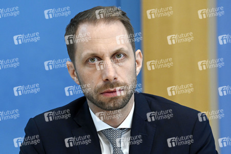 Bundespressekonferenz Kriegsverbrechen in der Ukraine in Berlin