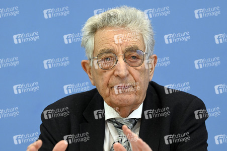 Bundespressekonferenz Kriegsverbrechen in der Ukraine in Berlin