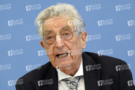 Bundespressekonferenz Kriegsverbrechen in der Ukraine in Berlin