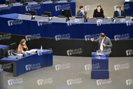 Plenartagung zu Gemeinsamkeiten des Putin-Regimes und rechtsextremer Bewegungen in Europa im EU-Parlament in Straßburg