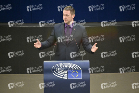 Plenartagung zu Gemeinsamkeiten des Putin-Regimes und rechtsextremer Bewegungen in Europa im EU-Parlament in Straßburg