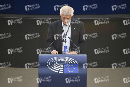 Plenartagung zu Gemeinsamkeiten des Putin-Regimes und rechtsextremer Bewegungen in Europa im EU-Parlament in Straßburg