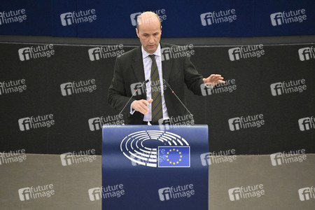 Plenartagung zu Gemeinsamkeiten des Putin-Regimes und rechtsextremer Bewegungen in Europa im EU-Parlament in Straßburg