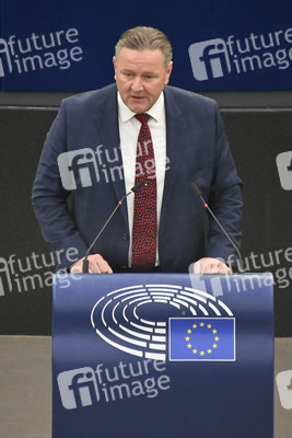 Plenartagung zu Gemeinsamkeiten des Putin-Regimes und rechtsextremer Bewegungen in Europa im EU-Parlament in Straßburg