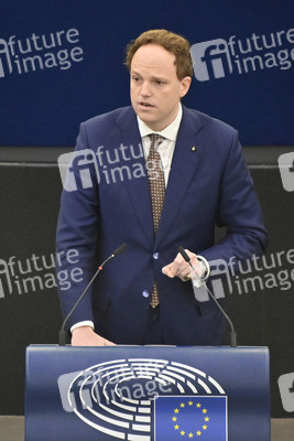 Plenartagung zu Gemeinsamkeiten des Putin-Regimes und rechtsextremer Bewegungen in Europa im EU-Parlament in Straßburg